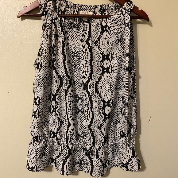 LOFT Tops - LOFT snakeskin print ruffle top